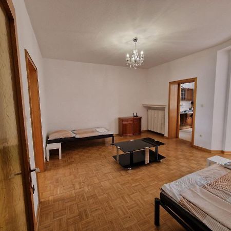 2 Zimmer Wohnungen K&K Unterkunft. Gbr Duisburg Ngoại thất bức ảnh
