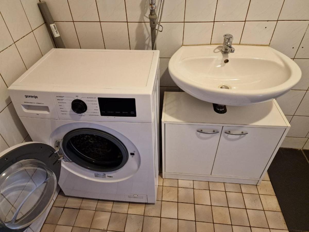2 Zimmer Wohnungen K&K Unterkunft. Gbr Duisburg Ngoại thất bức ảnh